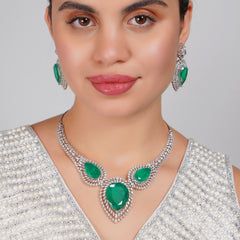 Emerald Teardrop Sparkle Necklace Set – With Matching Earrings