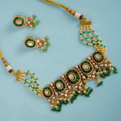 Elegant Green Kundan & Pearl Choker Necklace Set