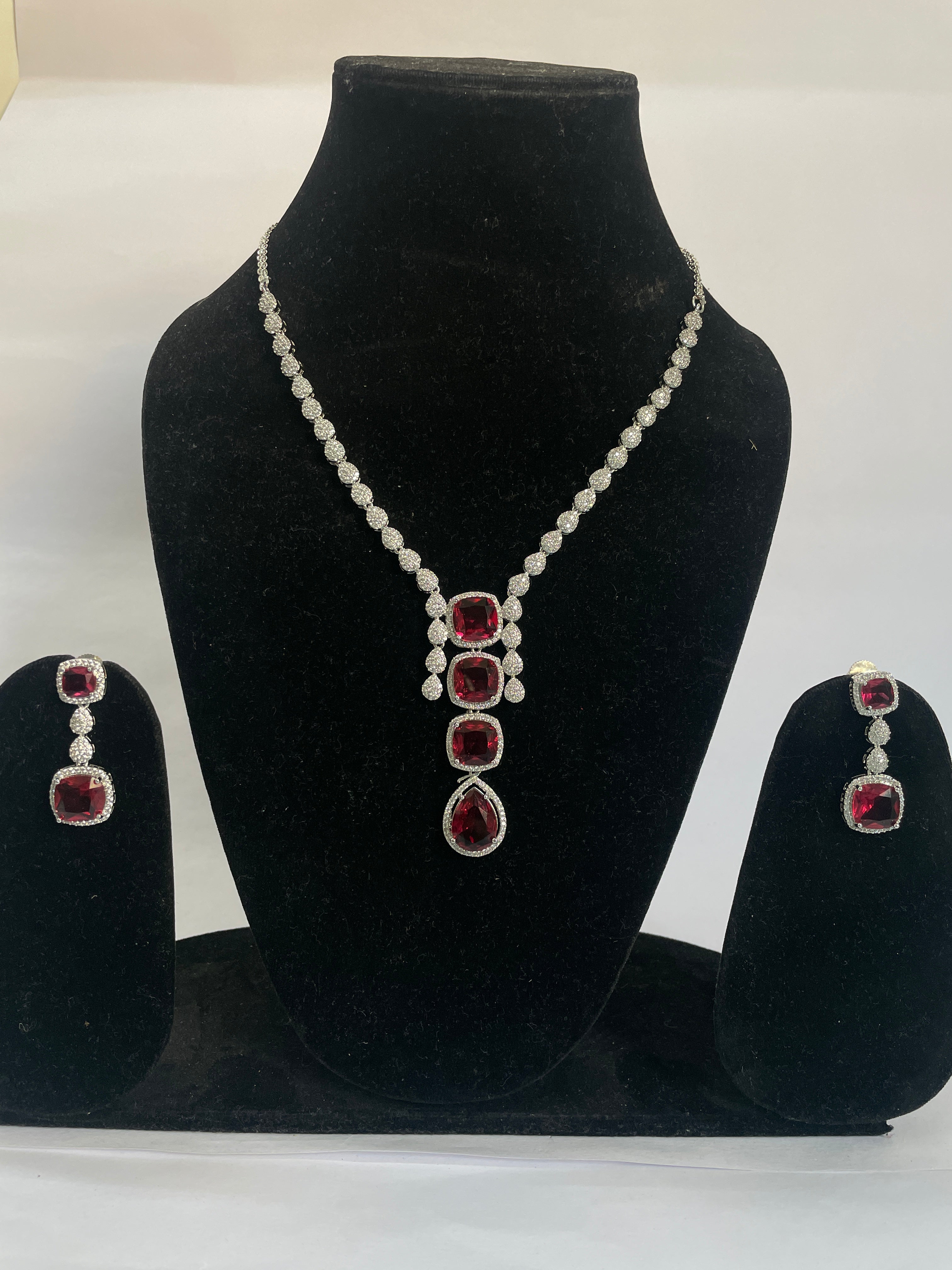 Exquisite Ruby & Diamond Necklace Set – Premium Bridal Jewelry
