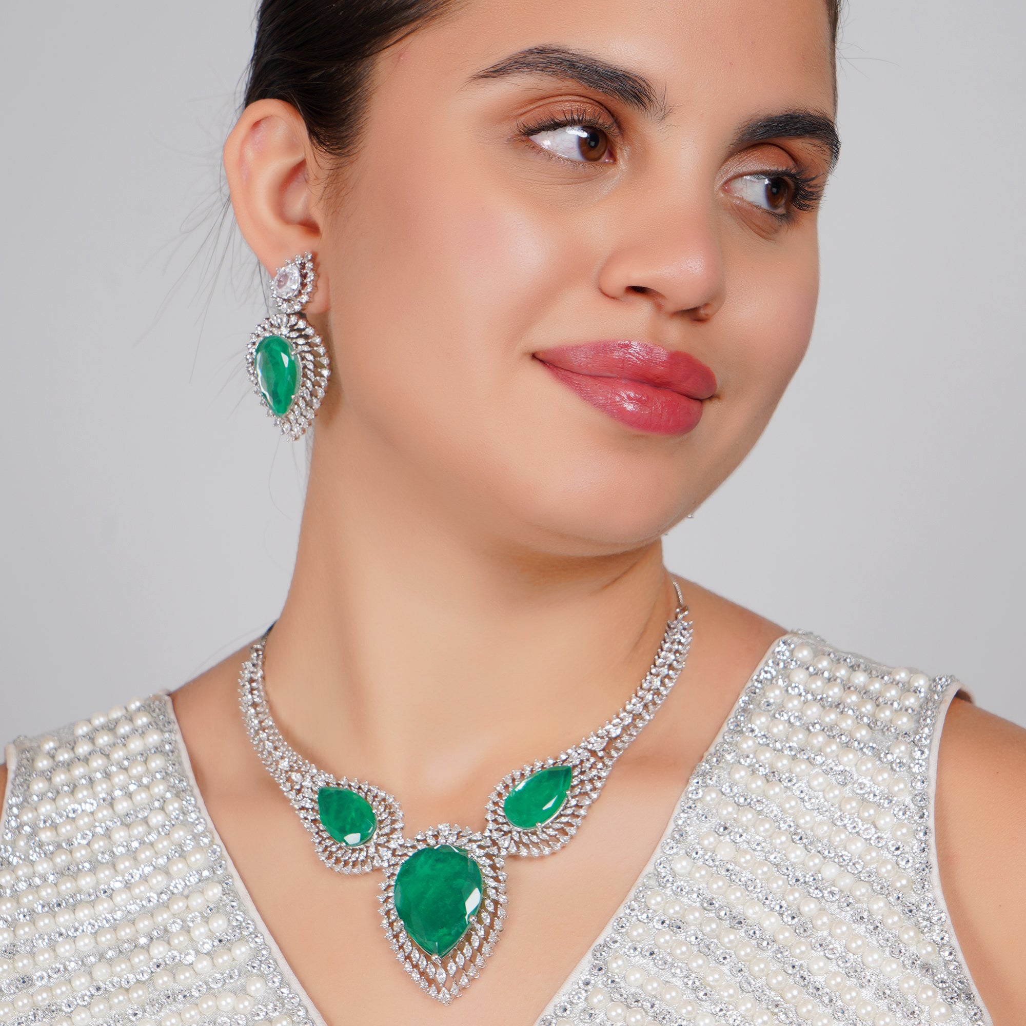 Emerald Teardrop Sparkle Necklace Set – With Matching Earrings